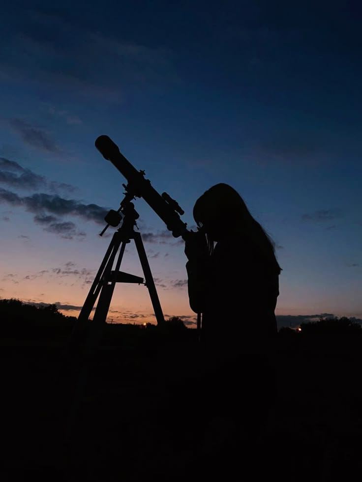 Observación astronómica con telescopio en el mirador del Cerro la Vieja